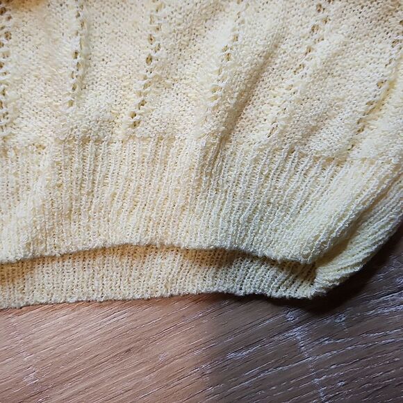 Cottagecore Yellow Soft Pastel Knit Handmade Crocet Cap Sleeve Sweater Shirt 70s - Picture 8 of 8
